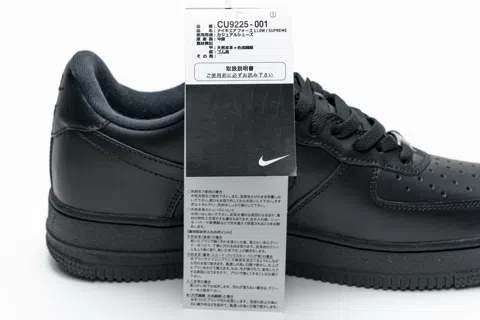 Supreme x Nike Air Force 1 Low Triple Black – photo 4