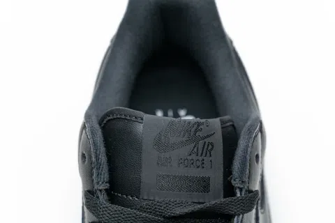 Supreme x Nike Air Force 1 Low Triple Black – photo 10