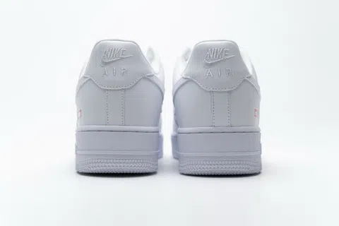 Supreme x Nike Air Force 1 Low Triple White – photo 6