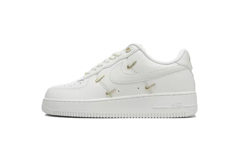 Nike Air Force 1 Low Gold
