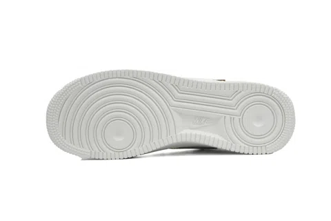 Nike Air Force 1 Low Gold – photo 4
