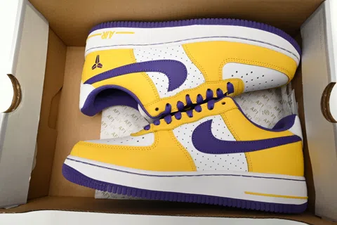 Kobe Bryant x Nike Air Force 1 Low Lakers – photo 10