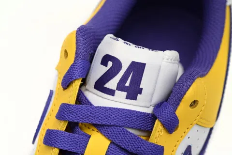 Kobe Bryant x Nike Air Force 1 Low Lakers – photo 5