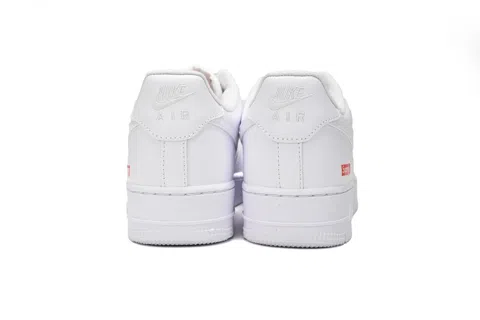 Supreme x Nike Air Force 1 Low Triple White – photo 4