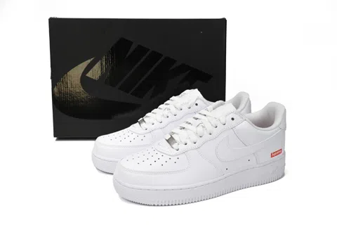 Supreme x Nike Air Force 1 Low Triple White – photo 8