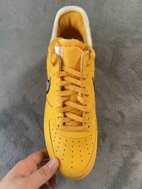 Off-White x Nike Air Force 1 Low Yellow – photo 3