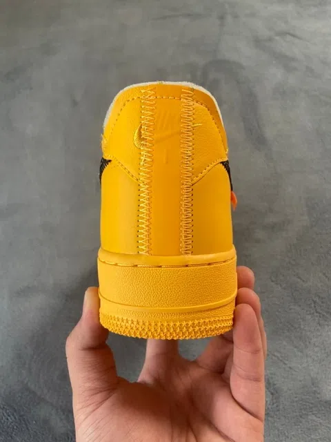 Off-White x Nike Air Force 1 Low Yellow – photo 7