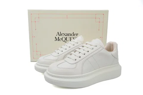 Alexander McQueen Oversized Sneaker Triple White – photo 6