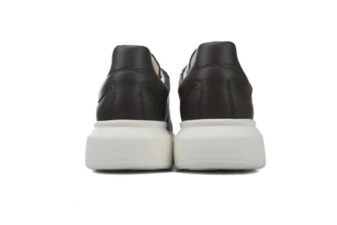 Alexander McQueen Oversized Sneaker Black/White – photo 3