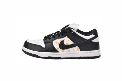 Supreme x Nike SB Dunk Low Black Stars