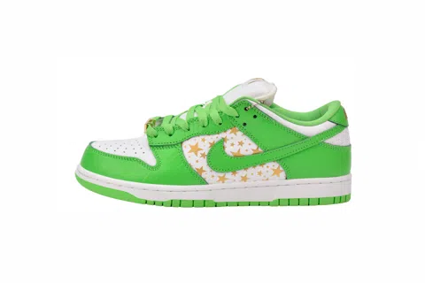 Supreme x Nike SB Dunk Low Mean Green