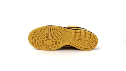 Concepts x Nike SB Dunk Low Yellow Lobster – photo 3