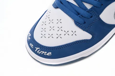 Nike SB Dunk Low Blue/White – photo 6