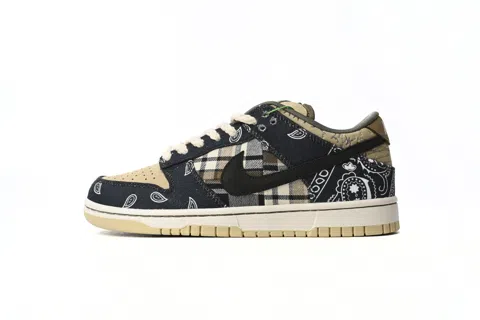 Travis Scott x Nike SB Dunk Low Paisley