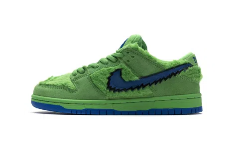 Nike SB Dunk Low Green Bear