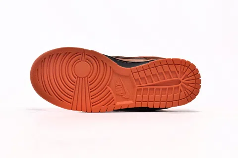 Concepts x Nike SB Dunk Low Orange Lobster – photo 6
