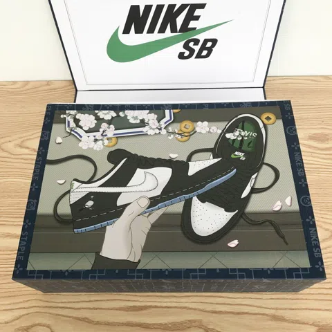 Staple x Nike SB Dunk Low Panda Pigeon – photo 11