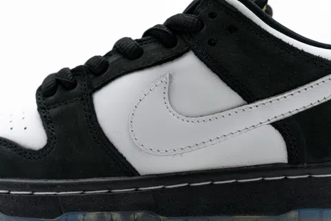 Staple x Nike SB Dunk Low Panda Pigeon – photo 10