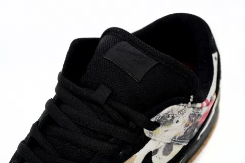 Supreme x Nike SB Dunk Low Rammellzee – photo 7