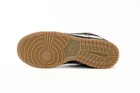 Supreme x Nike SB Dunk Low Rammellzee – photo 5