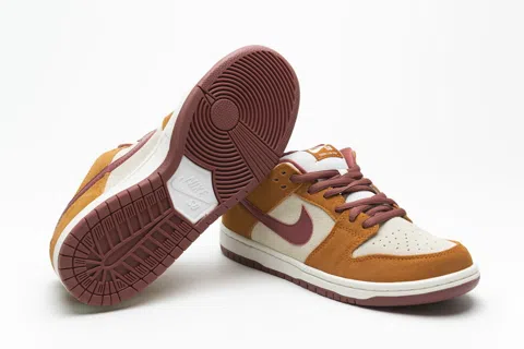 Nike SB Dunk Low Brown/Red – photo 3