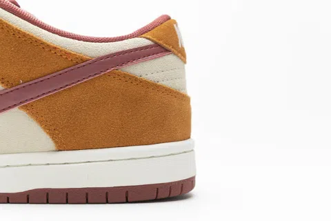 Nike SB Dunk Low Brown/Red – photo 9