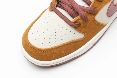 Nike SB Dunk Low Brown/Red – photo 10