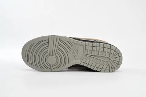 Concepts x Nike SB Dunk Low Grey – photo 5