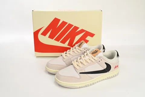 Stussy x Nike SB Dunk Low Stussy – photo 9