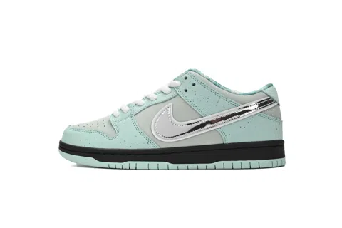 Nike Dunk Low Tiffany Blue