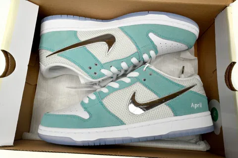 Nike Dunk Low Frozen Rose – photo 9