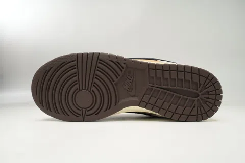 Travis Scott x Nike SB Dunk Low Grey/White – photo 4