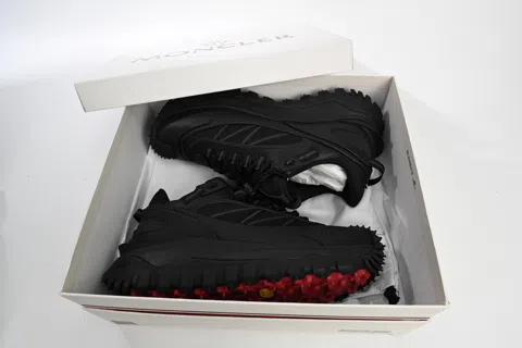 Moncler Trailgrip Triple Black – photo 11