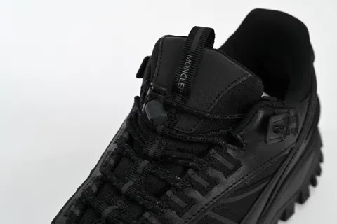 Moncler Trailgrip Triple Black – photo 7