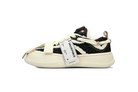 Smilerepublic Sneakers Obsidian