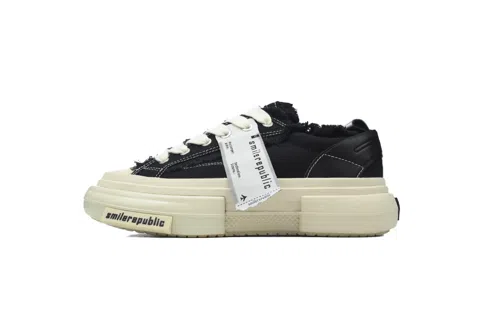 Smilerepublic Sneakers Black