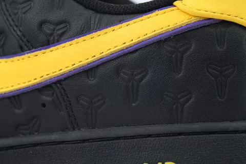 Kobe Bryant x Nike Air Force 1 Low Lakers Away - Numbered – photo 5