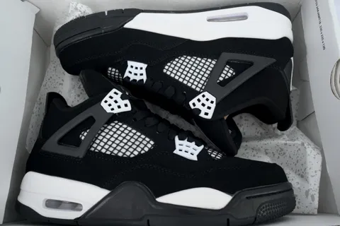 Air Jordan 4 White Thunder – photo 8