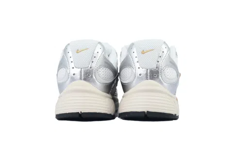 Nike V5 RNR Parachute Beige Metallic Pewter – photo 3