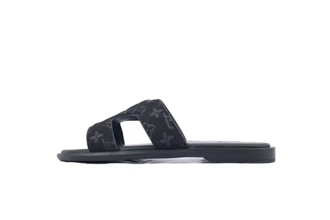 Louis Vuitton Oasis Mule Black
