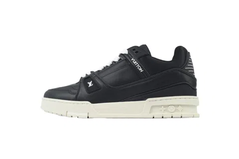 Louis Vuitton Trainer Black/White
