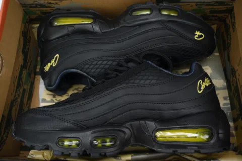 Corteiz x Nike Air Max 95 Black Tour Yellow – photo 8