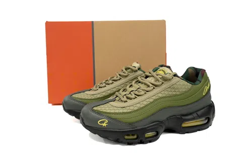 Corteiz x Nike Air Max 95 Gutta Green – photo 6