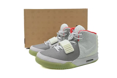 Nike Air Yeezy Pure Platinum – photo 6