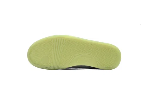 Nike Air Yeezy Pure Platinum – photo 4