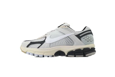 Nike Zoom Vomero 5 Supersonic