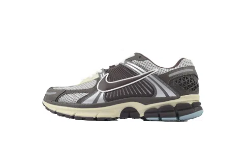 Nike Zoom Vomero 5 Earth Fossil