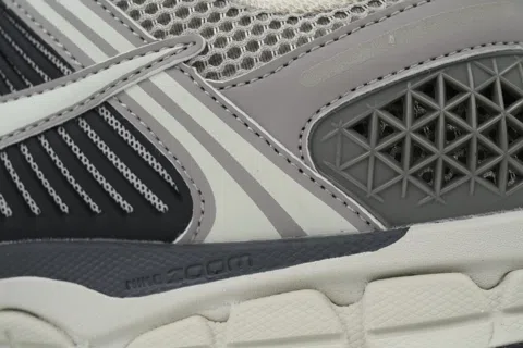 Nike Zoom Vomero 5 Cobblestone – photo 5