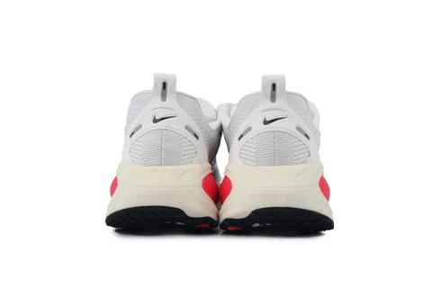 Nike Vomero 18 Platinum Tint Siren Red – photo 3