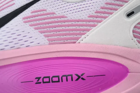Nike Vomero 18 Summit White Elemental Pink – photo 5